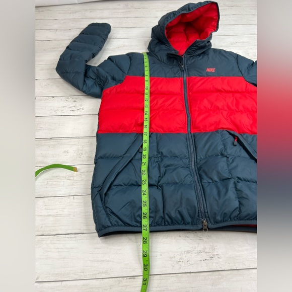 Nike down fill jacket- did not fit me when it arrive- still has tags on it - Picture 11 of 13